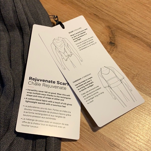 Lululemon rejuvenate scarf in grey purple - Picture 3 of 4